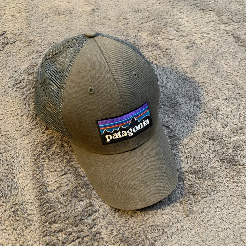 Patagonia‎ Trucker Hat Mesh Back Adjustable Snapback Cap